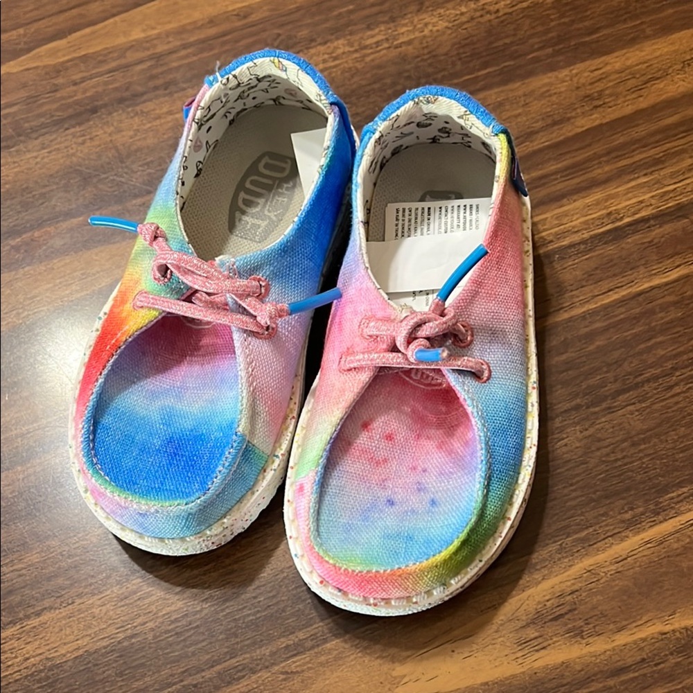 Hey Dude toddler girls shoes size 8 worn once
